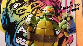 Обзор и распаковка фигурки Микеланджело из серии Teenage Mutant Ninja Turtles #2 от NECA 2012 года.