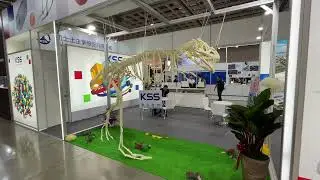 Dinosaur model made of large-sized cable ties. #DinosaurModel #CableTieArt #DIYCreation
