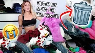 PULIZIA ESTREMA DELLA MIA CABINA ARMADIO 🗑😱 HO BUTTATO IL 50% DEI MIEI VESTITI !!! *soddisfacente*