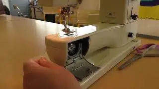 4 bernina   830 enfiler l'aiguille