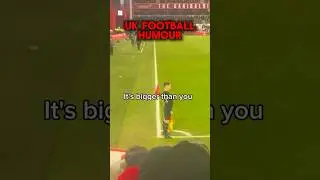 The corner flag is bigger than the linesman 😂🙊