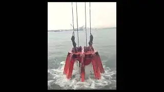 Plum Blossom Grab Dredger