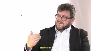 Red Chair Entrevista: sobre agrot&oacute;xicos e transg&ecirc;nicos