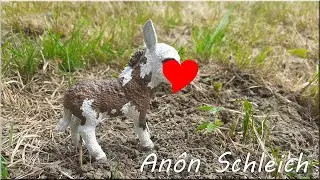 Un vilain petit &acirc;non Schleich qui tire la langue