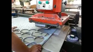 Sandpaper disc punching machine---for making hook & loop or PSA and non-woven sanding discs