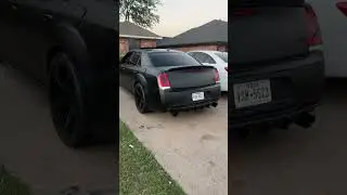 Straight piped 392 chrysler 300 #blowup #fypシ゚viral #srt #viralvideo