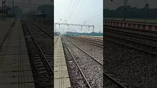 premium train high speed 🚦🚦 #shortsfeed #gatimanexpress #rajdhaniexpress #shatabdiexpress #railway