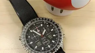 У меня снова на запястье Chase Durer!