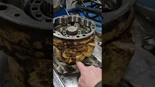 #LOCUST #unc060 #mksm800 hydraulic motor check.