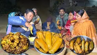 সন্ধ্যার সময় সবাই একসাথে বসে গরম গরম বেগুনি পকোড়া খাওয়ার আনন্দ #villagelifevlog