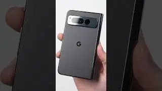 Первый складной телефон Google