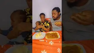 Eating Ogbono Soup with Pounded Yam 😋 African Food Vibes #foodchallenge #viralvideo