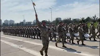 ¡ESPECTACULAR! Así fueron los primeros encajonamientos Gran Banda Ejército de Chile. 01 Sep 2025