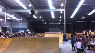 Charlie - The Twix (barspin & tailwhip at the same time) BMX