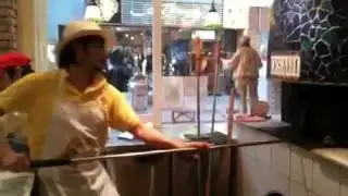 世界一のピッツァ職人技術動画２「17分で27枚連続焼き②」