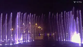 Amazing Dancing Fountain Show in Dubai || THE POINTEE