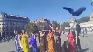 Iranian women free themselves from their Hijabs!!