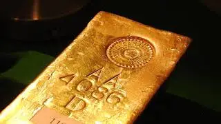 12,5 kilogramowa sztabka złota warta przeszło 2 miliony złotych.