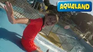 Une journée avec nous chez AQUALAND - Toboggans d'eau GÉANTS ! - Shannon Merveille