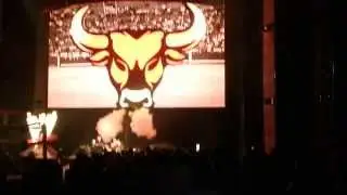20130930 194607 los matadores entrance