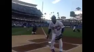 Cristiano Ronaldo's first baseball pitch - Funniest/Best Vines