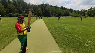 Quick reflexes got us wicket! Sharp and quick slip catching!