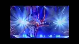 Duo trapeze act by Sonia & Isabel 887 / teaser / www.maximaaa.com