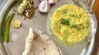 Easy Maharashtrian Pitla Bhakri & Thecha Recipe | Traditional Gavran Style Pithla in 15 Mins
