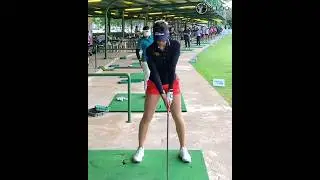 This is fantastic lower body movement. She is Alisara Wedchakama from Thailand.