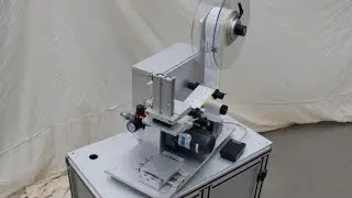 Semi automatic flat bottle label applicator plane labeling machine top side labeler equipment