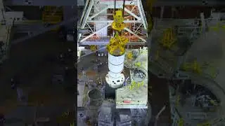 🌕Artemis II Booster Stacking Timelapse! | NASA&rsquo;s Moon Rocket Assembly 🚀#shorts