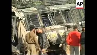 Soldier killed and 26 others injured in car bomb