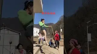 Who knows how this stunt was done? #Acrobat#Magic#Kung Fu