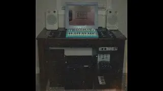 Analogue Heart - Windows 98 Maze [Official Visualizer]