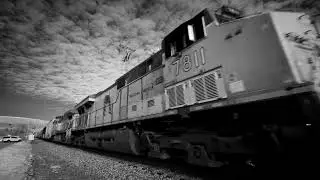 Infrared video of CSX B212 headed southbound with Union Pacific Power at Madisonville, Ky.