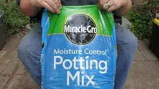 Miracle Gro Moisture Control Potting Mix Review