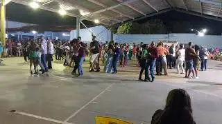 Vamos dança #passossertanejos #roça #vidanaroça #agro #minasgerais #vidareal  #mulherbonita
