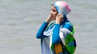 Top French court overturns burqini ban