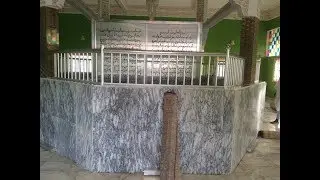 Mausolee Mame Asta Walo Mbacke Nawel:avant et après réfection par Serigne Idrissa Sayfoul khadim