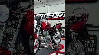 E essa &eacute; a titan 150 carburada. melhor que as novas?