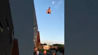 9 flip world record #flip #backflip #trampolineflps #stunt #trick #parkour #radialflipz#shorts