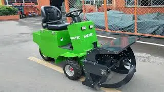 Electric feed cart