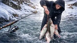 Fishing & Cooking Fresh Fish in Freezing Snow ❄️🔥