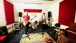 THE TEETH perform 'Girls Are Sexy' LIVE in Leyton 28/01/24