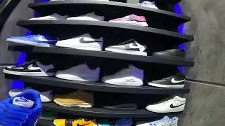 Buscando regalo 🎁 PLAZA CHIMALHUAC&Aacute;N #hunk160r #biker #zoder #plaza #sneakers #night #motos