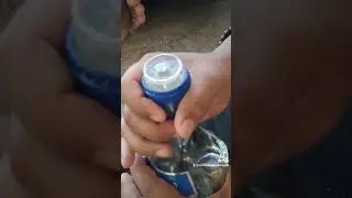 how to open FUNDADOR LIGHT bottle cap.