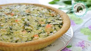 Lachs Bärlauch Quiche mit frischen Bärlauchblättern
