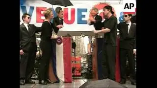 Broadway show enacts election debate with puppets