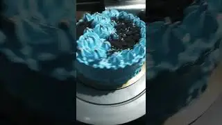 Luvly #trendingshorts #cake #cakedecoration #trending #viralvideo @RohanKushgupta2015