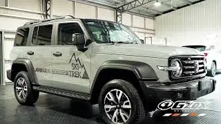 Matte Black Roof Wrap & Custom Ride Stripes Design